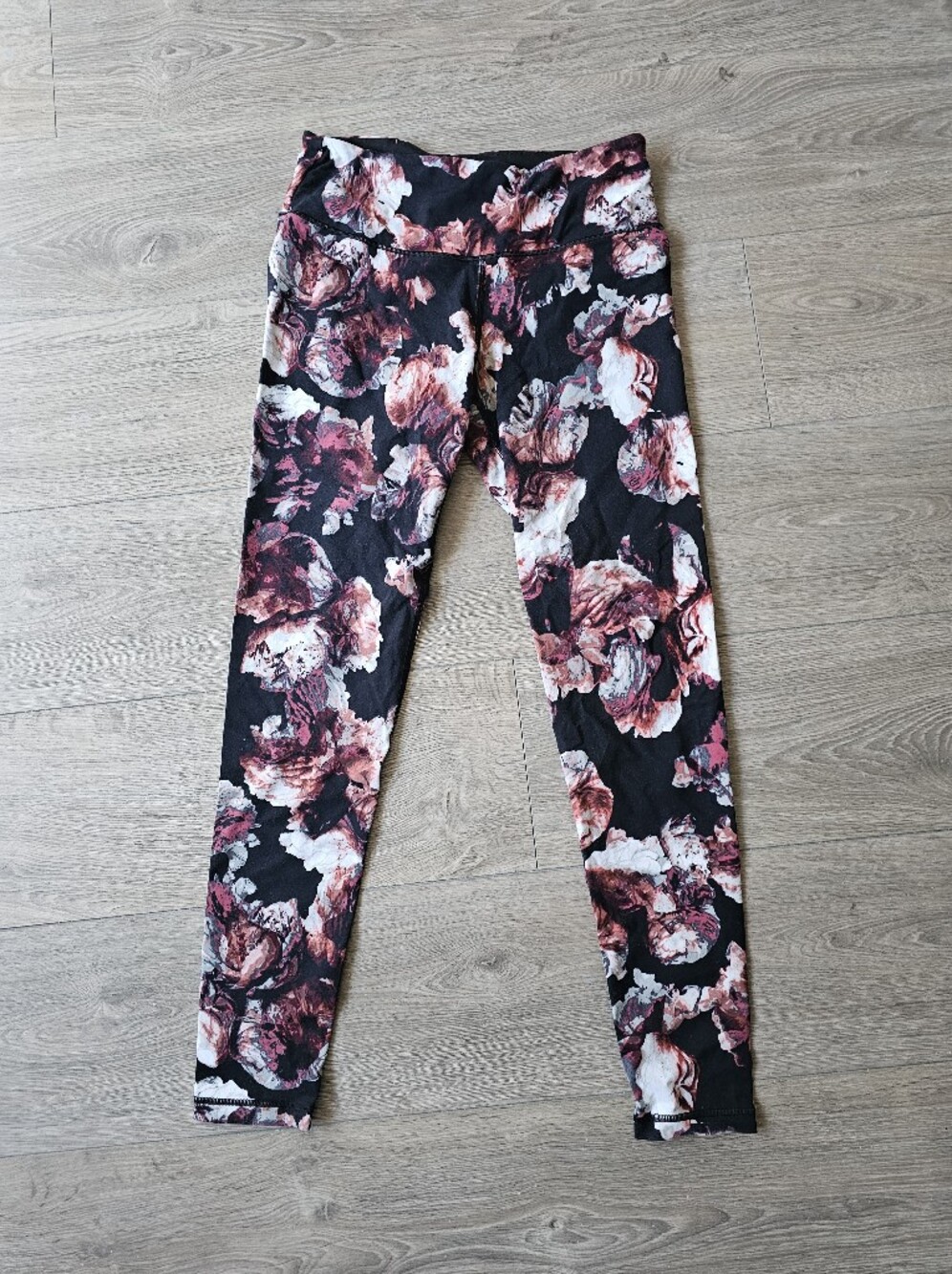 Victoria's Secret Floral Print Leggings - Black & Pink NWOT